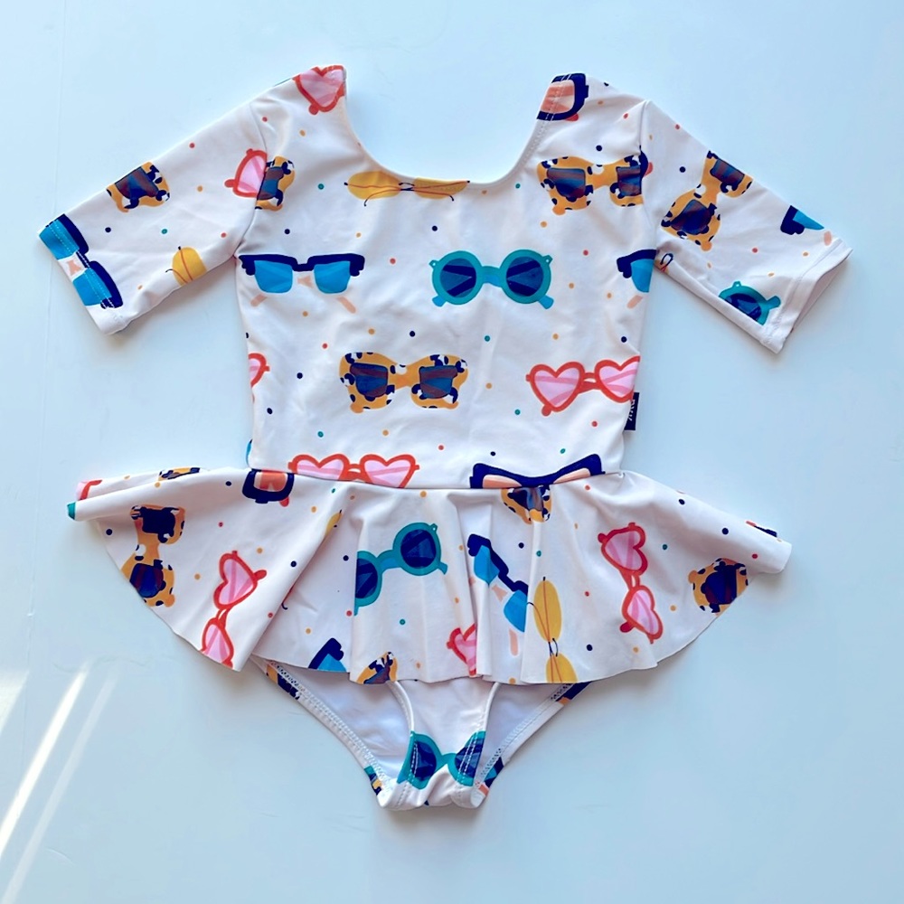 Rock your baby Swimsuit size 2t Sunglasses print ruffled monokini).